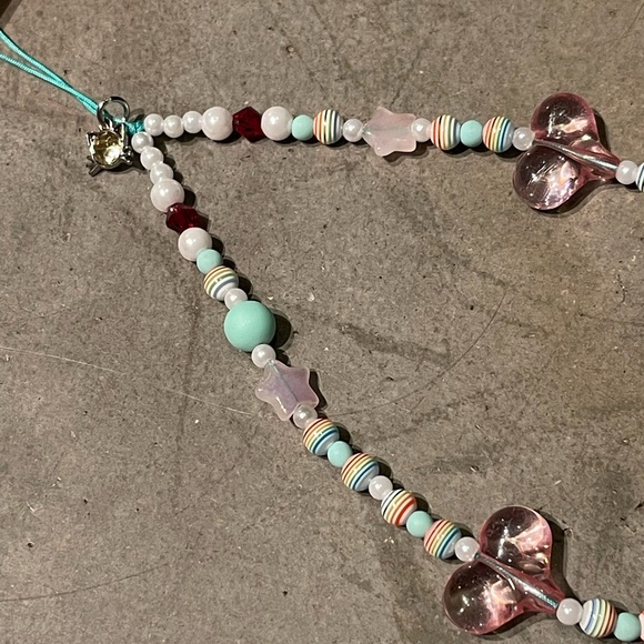 Phone String! ๐ Pink heart theme with a jewel ๐ cat charm! - Picture 4 of 9